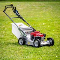 Tondeuses à conducteur marchant